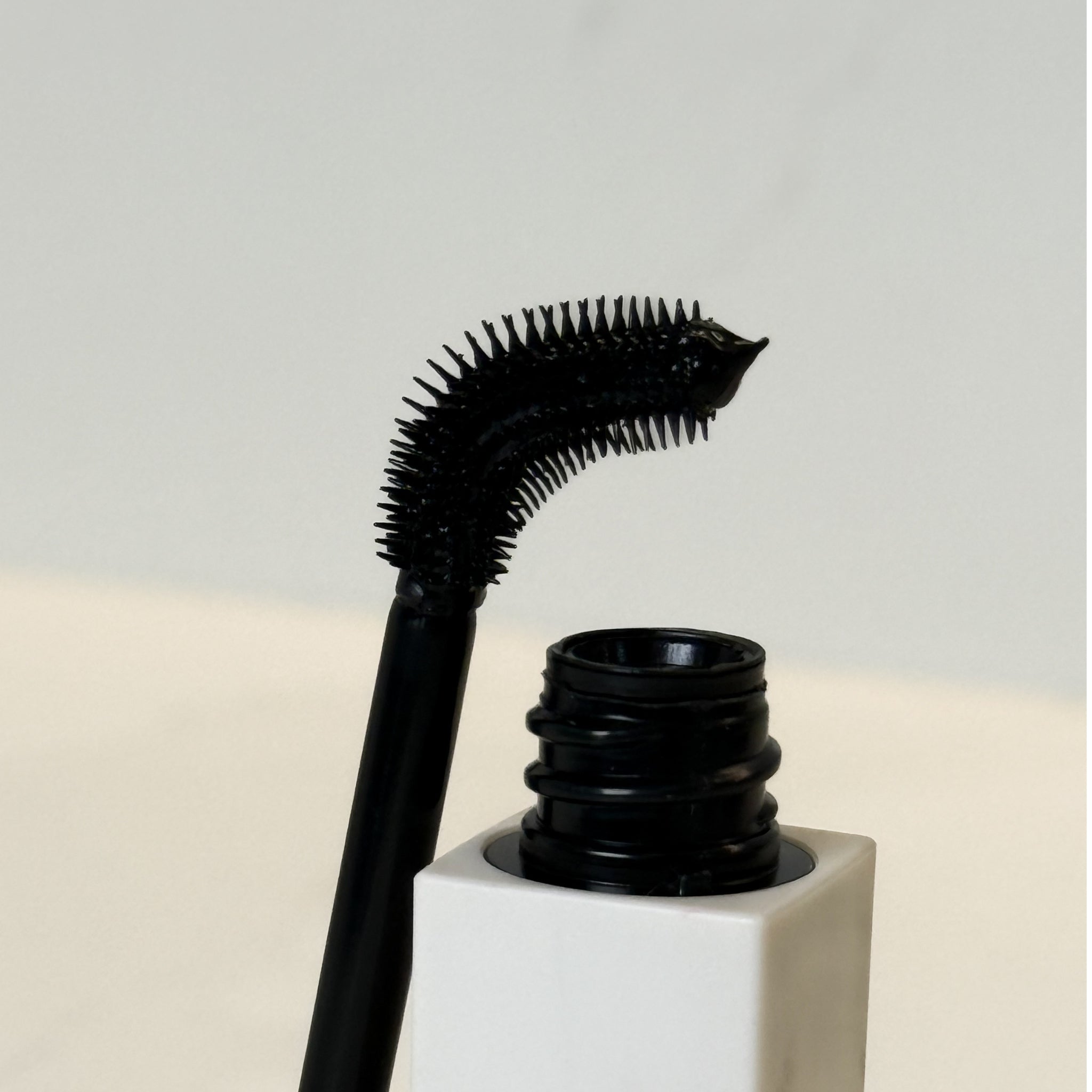 Don't Fake It Serum Mascara - Blackout